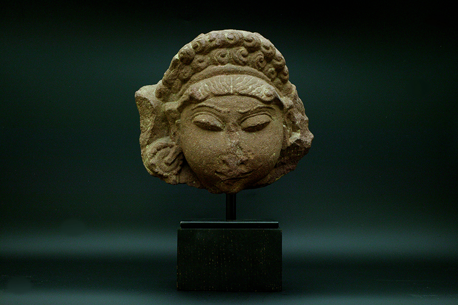 アンティーク　インド　精霊アプサラス、もしくはシヴァの神妃パールヴァティーの頭像