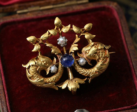 イルカのワルツ カボッションサファイヤ 天然真珠 ブローチ