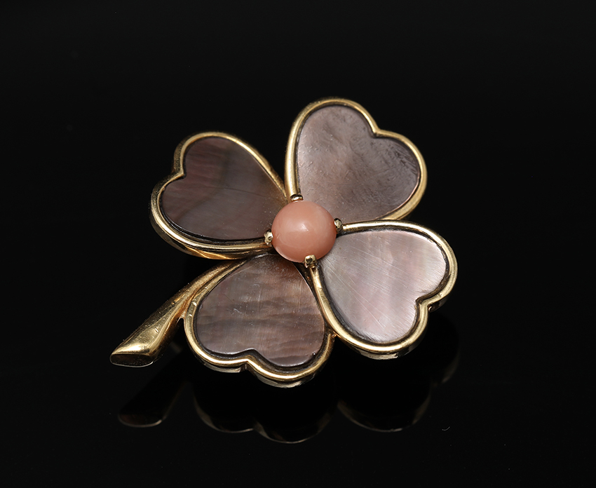 Van Cleef & Arpels ヴィンテージ 四つ葉クローバー ブローチ マザーオブパール 珊瑚